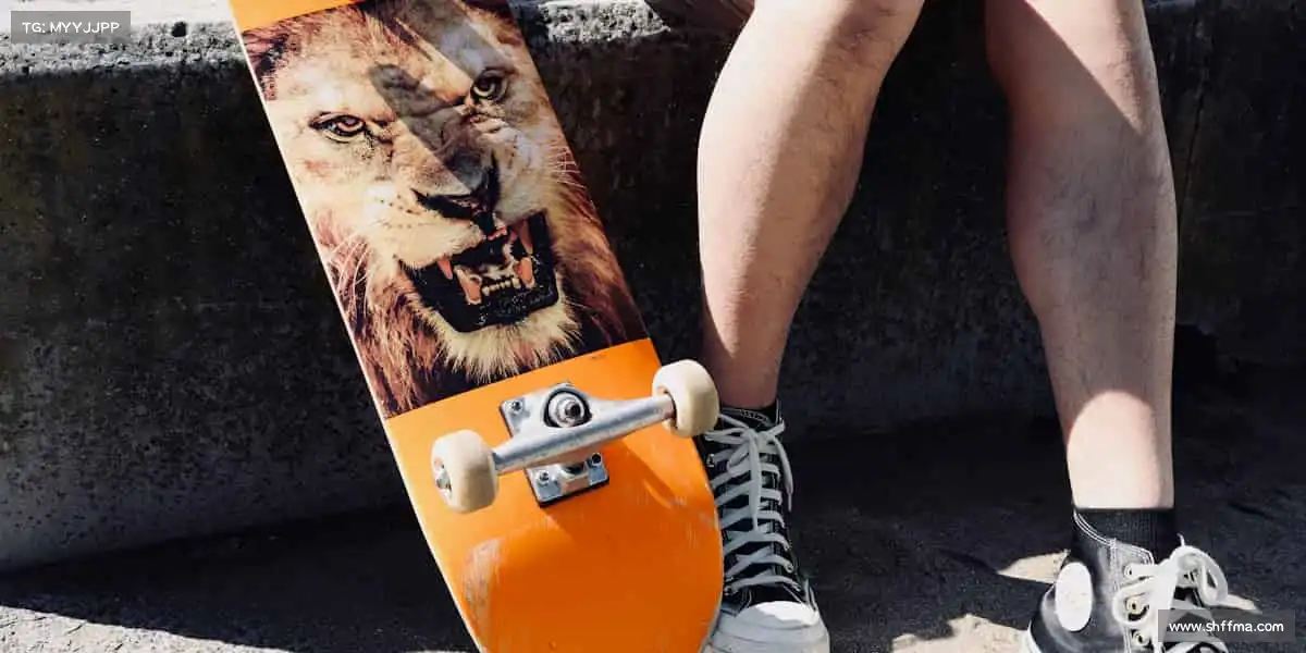 腾博汇游戏官方入口——🎿雪场飞驰!滑雪的速度,是冬季最燃的音符!